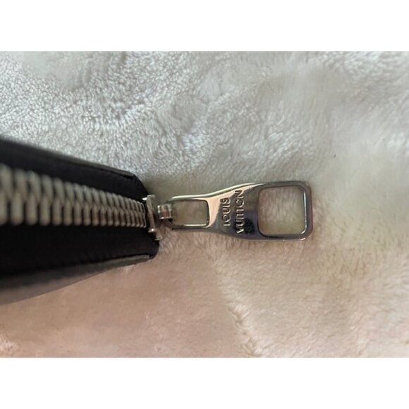 Authentic Louis Vuitton Damier Graphite Zippy Wallet Vertical - Picture 3 of 9